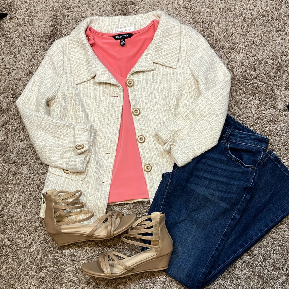 White House Black Market Cream Blazer - Picture 5 of 5
